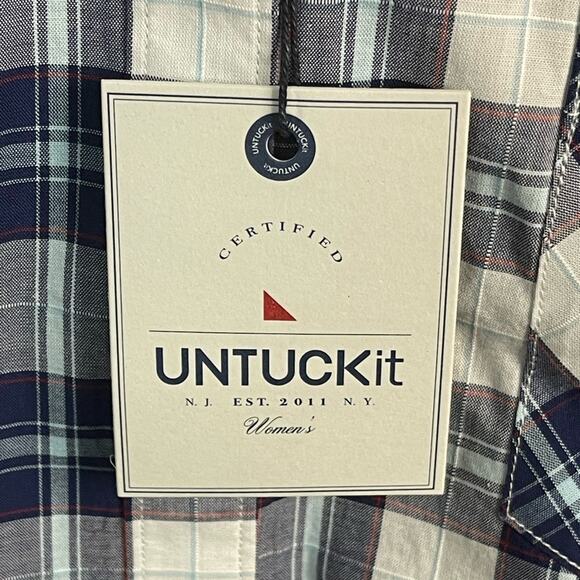 UNTUCKit Women's Sorbo Long Sleeve Button Down Plaid Shirt in Blue and White 6 - Picture 6 of 8